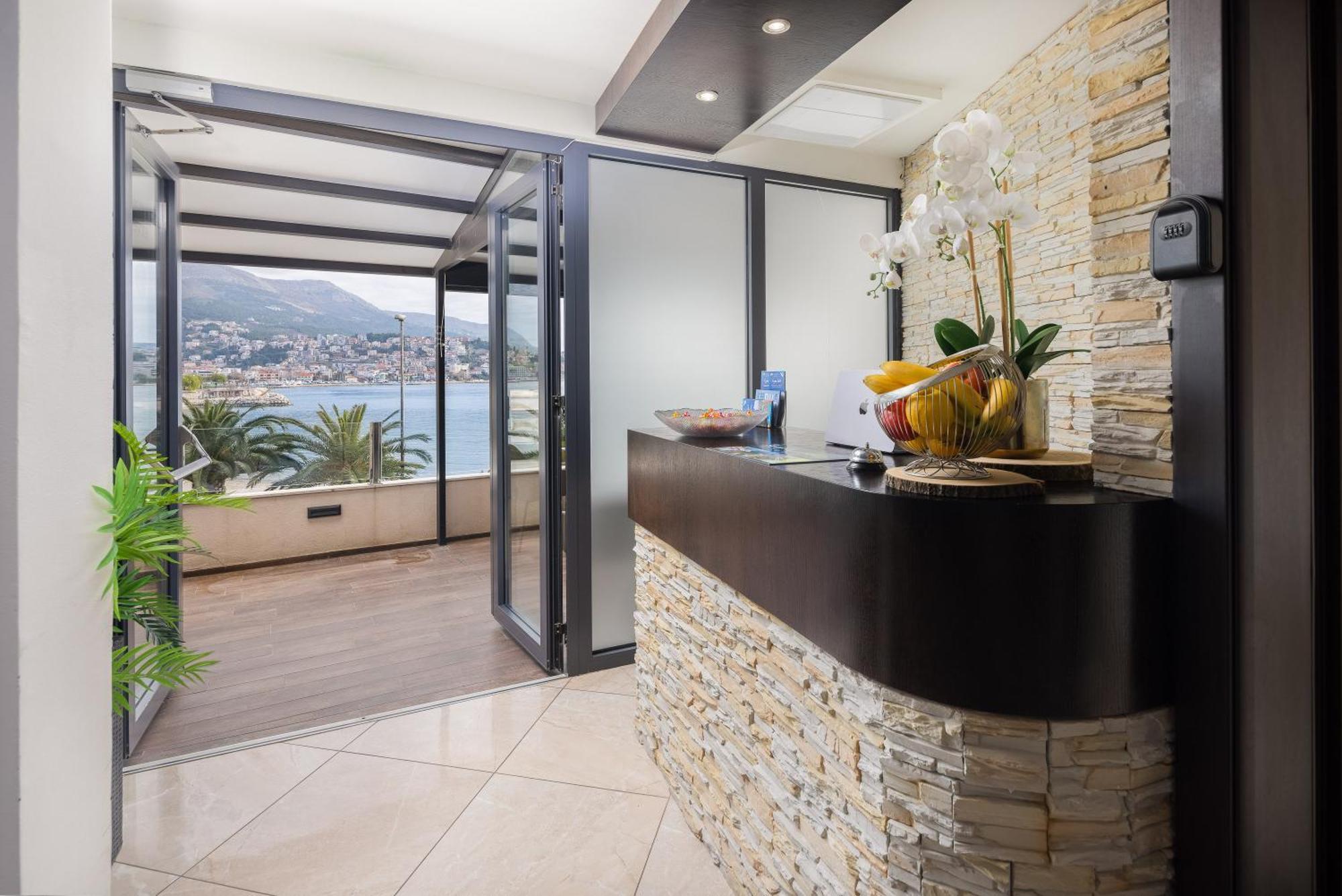 Epetium Luxury Apartment